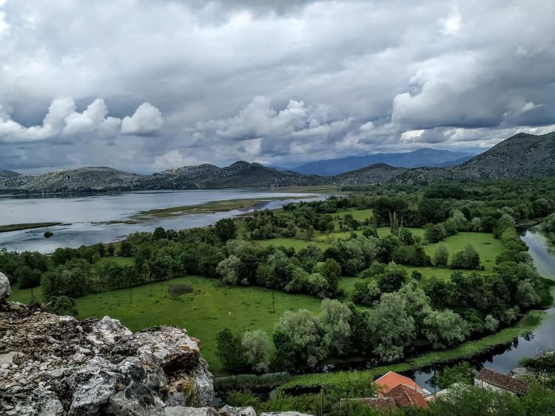 Holiday Home Haustor With Skadar Lake View Podgorica Eksteriør bilde