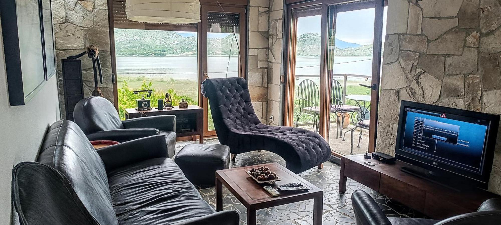 Holiday Home Haustor With Skadar Lake View Podgorica Eksteriør bilde